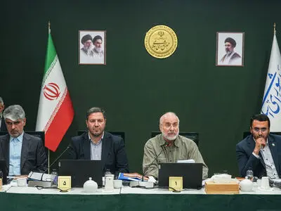 قاليباف يعلق على أوهام وزير الخزانة الأمريكي بشأن أسعار النفط والاقتصاد الأمريكي