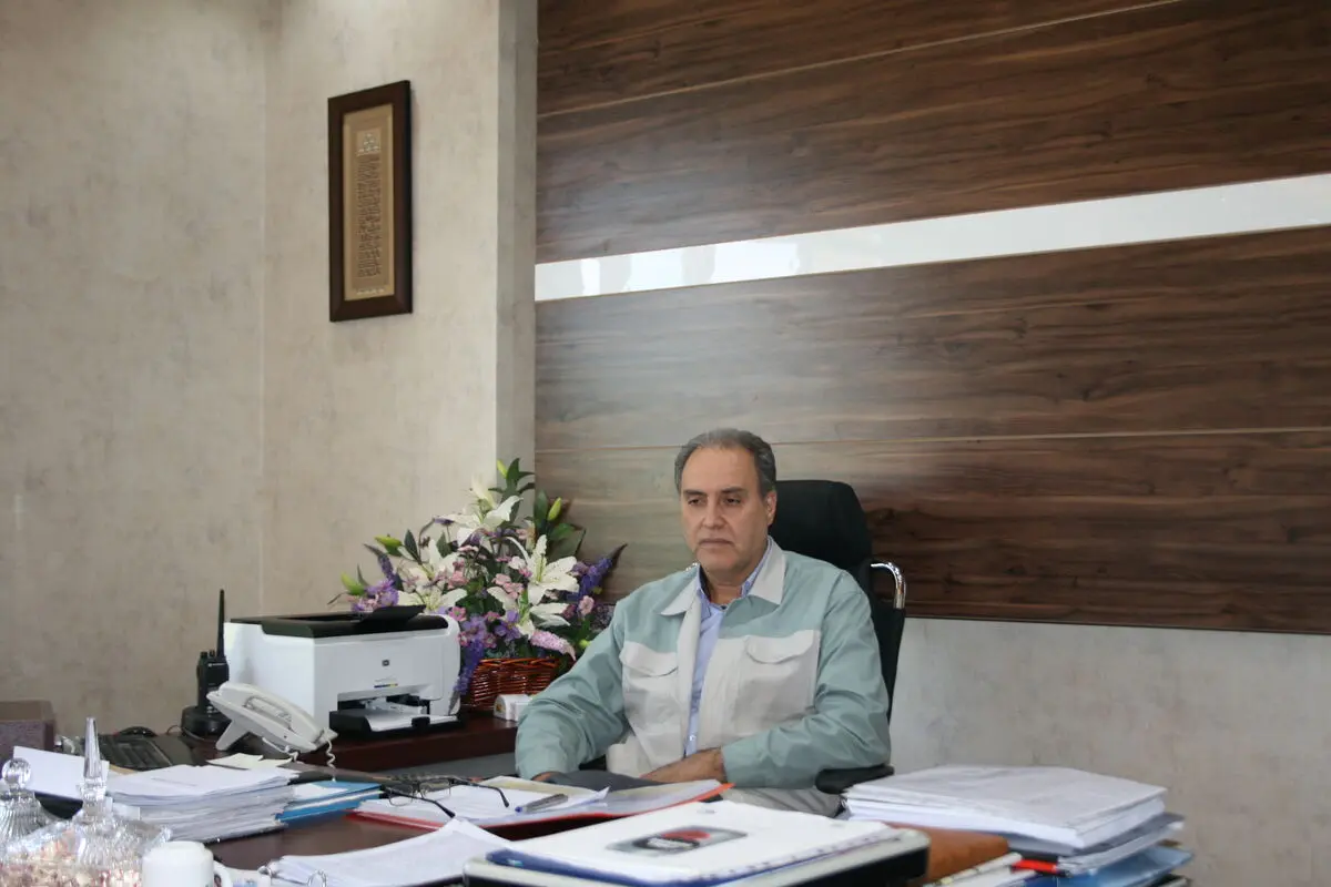 فولاد را از بورس کالا می‌خرند و  دو برابر قیمت در بازار می‌فروشند