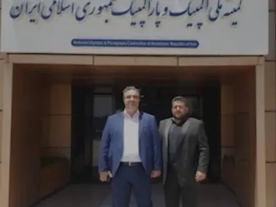 ایمان غیاثوند: جامه موی تای به تن فدراسیون رزمی خیلی گشاد است