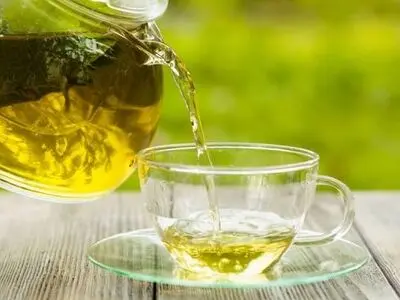 چای سبز را با قرص آهن نخورید