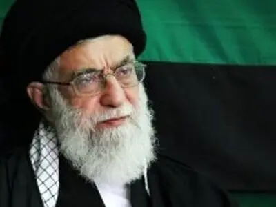 قائد الثورة یعزی بوفاة القائد الاسبق للجیش الایرانی