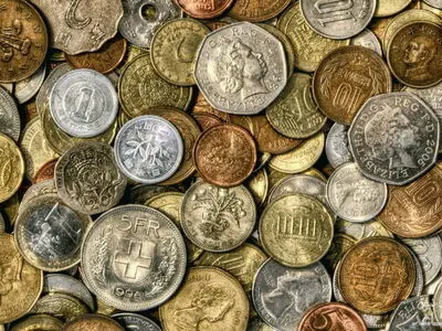 کشف تاریخ در بندرکنگ؛ یافتن اشیاء عتیقه و تاریخی از مخفیگاه متهمان