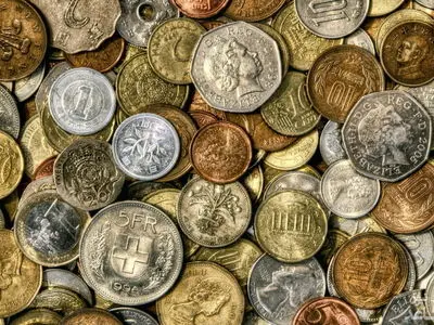 کشف تاریخ در بندرکنگ؛ یافتن اشیاء عتیقه و تاریخی از مخفیگاه متهمان