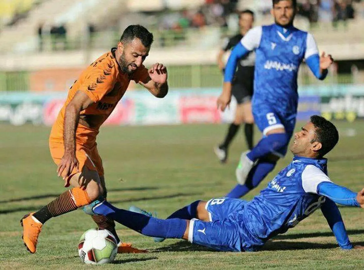 دو تیم نفتی به دنبال جذب مدافع مس کرمان