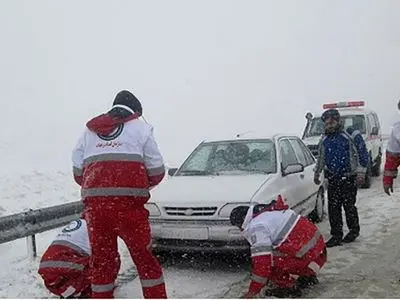 بسته شدن راه‌های روستایی بانه و سقز در پی بارش برف و کولاک
