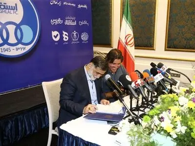شبکه ماهواره ای استقلال افتتاح شد