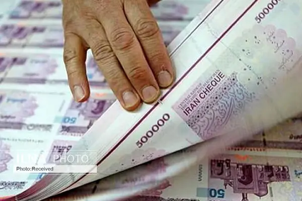 قاليباف يُبلغ الحكومة بقانون إزالة أربعة أصفار من العملة الوطنية