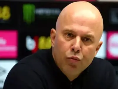 اشلوت: مبارزات برای نژادپرستی در فوتبال کافی نیست