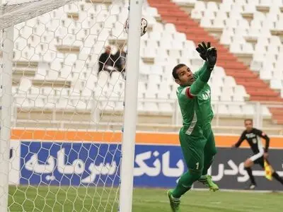 دروازه بان پدیده از این تیم جدا شد