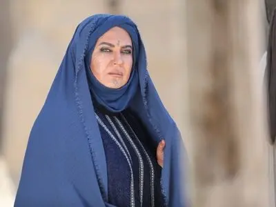 لعیا زنگنه به «عشق کوفی» پیوست