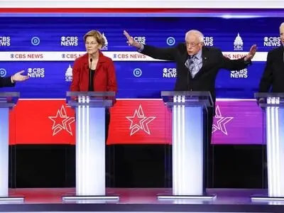 Frontrunner Sanders under attack in Democratic Party debate