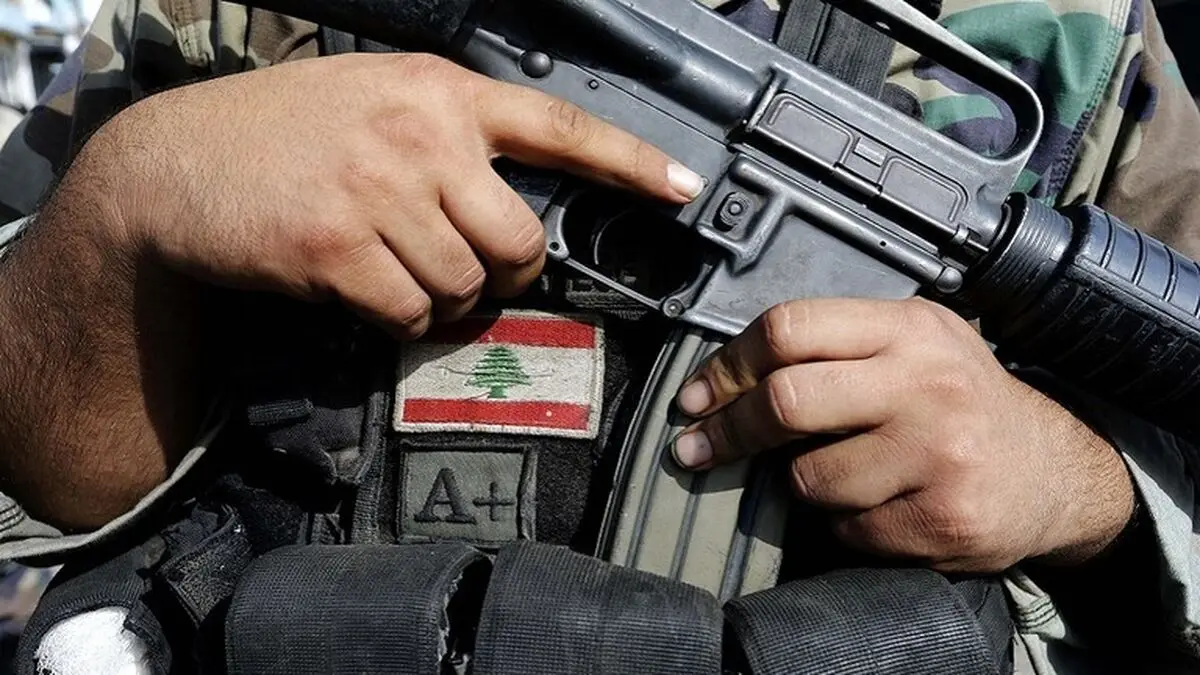 کشته شدن ۲ تن از نیروهای ارتش لبنان در پی حمله تروریستی به یک مقر ارتش 

