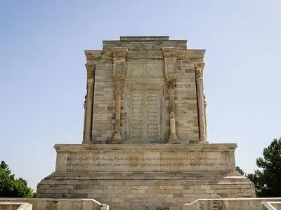 بازدید از آرامگاه فردوسی امروز رایگان است