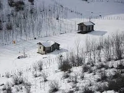ریزش بهمن سبب قطع ارتباط  ۱۷۰ روستای شهرستان کوهرنگ شد
