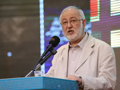 برخی مسئولان برای توقف فعالیت‌های فرهنگی تلاش می‌کنند