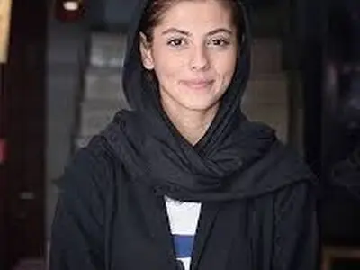 بلایی که بازیگر زن معروف بر سر گربه‌ها آورد + فیلم