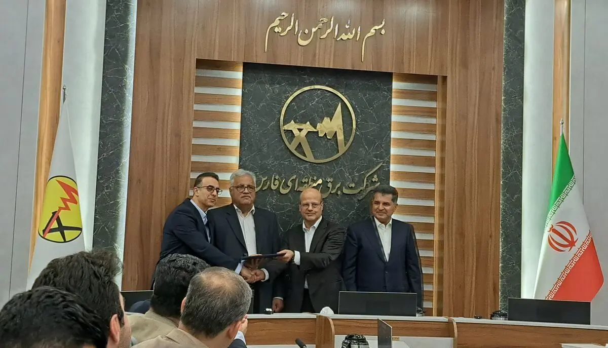 قائدی مدیرعامل برق منطقه‌ای استان های فارس و بوشهر شد/  معرفی خسروی به عنوان مدیرعامل توزیع برق شیراز