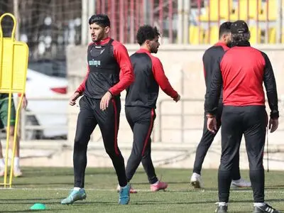  رنگ پیراهن دو تیم پرسپولیس و ون پارس  مشخص شد