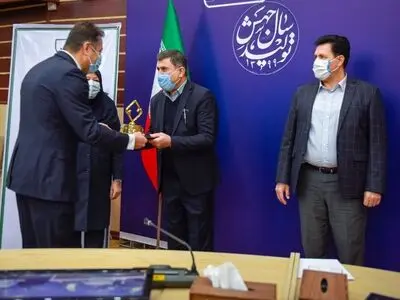 تقدیر استاندار البرز از تولیدکنندگان برتر ملی