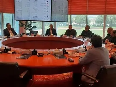 گسترش تعامل با صنایع بزرگ و حمایت مؤثر از تولید ملی در دستور کار بانک کشاورزی