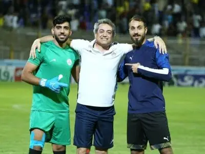 اینانلو: می‌دانستیم برای مس پنالتی می‌گیرند و روی پنالتی‌های منشا با فرعباسی کار کرده بودم/ گلرهای لیگ هم می‌توانند با تیم ملی به جام جهانی بروند
