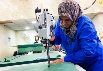 فروش خیاطان ۵۰ درصد افت کرد/ دولت نظام بخشودگی را اجرا کند/ اگر ویروس کرونا نبود، شب عید متفاوتی داشتیم