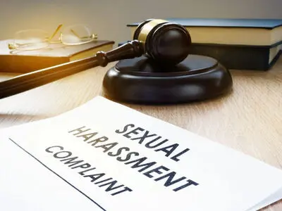 ماجرای شکایت قضایی دو زن کارمند زندان در آمریکا/ آزار جنسی در محیط کار ادامه دارد