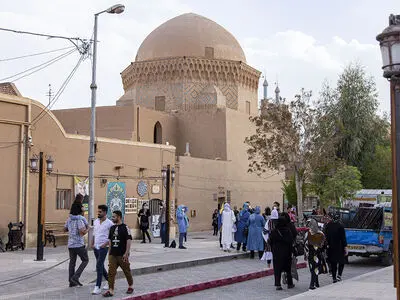 استقبال گردشگران از برپایی نوروزگاه های یزد/ نوروزگاه ها پاتوق فرهنگی و اجتماعی مسافران نوروزی است
