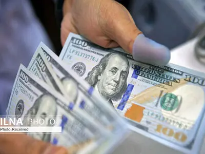 شرکات البتروکیماویات الایرانیة تضخ 9 ملیارات دولار عملة أجنبیة بسوق الصرف 