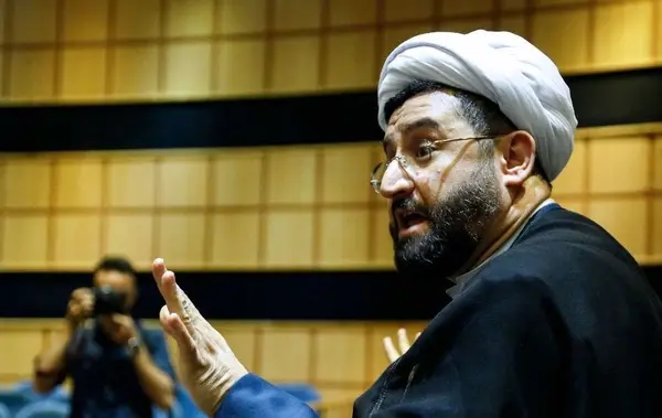 زارع فومنی بازداشت شد