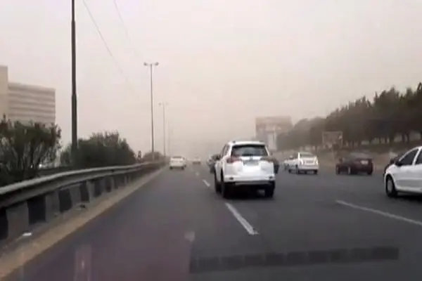 طوفان وحشتناک در اتوبان تهران ـ کرج + فیلم
