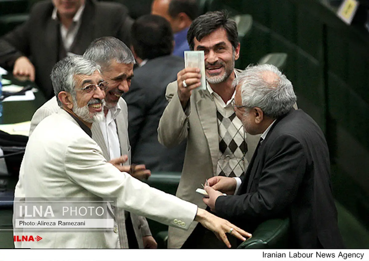 قالیباف٬ احمدی‌نژاد و لاریجانی؛ جا مانده‌های ائتلاف