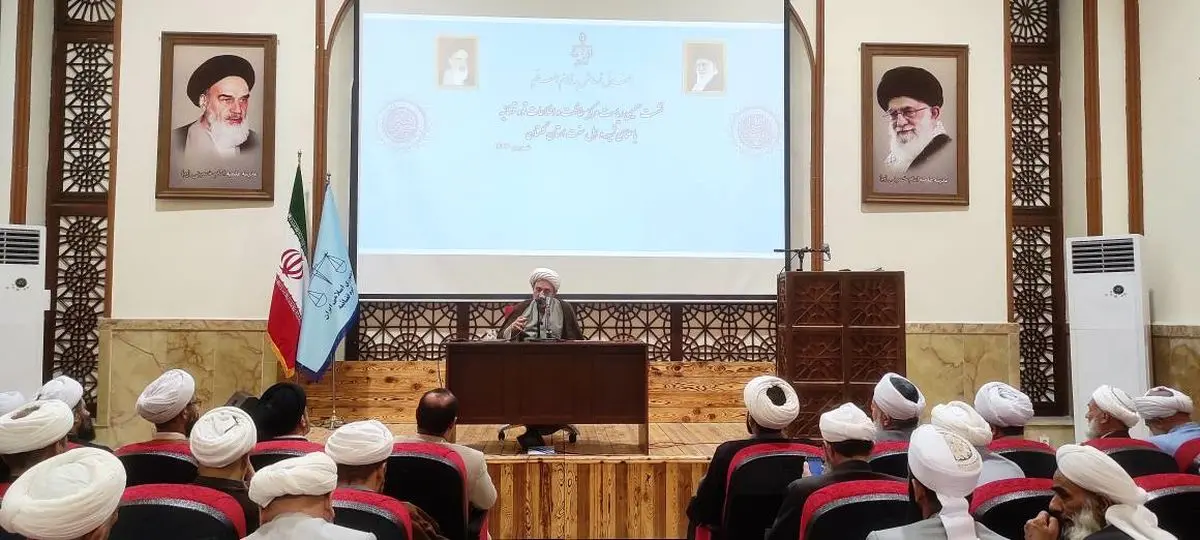 نشست صمیمی ریاست مرکز حفاظت و اطلاعات قوه قضاییه با علمای شیعه و اهل سنت استان گلستان
