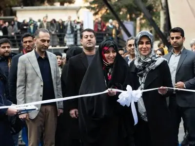 دوسالانه ملی سرامیک ایران افتتاح شد/ احیای شکوه سرامیک ایران در گردهمایی نسل‌ها