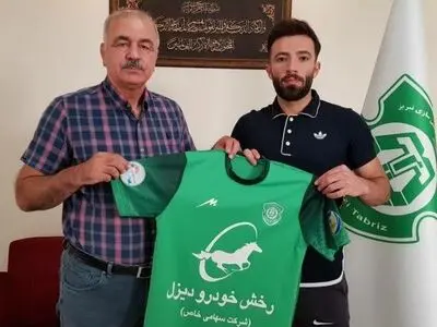 هافبک سابق استقلال تهران به ماشین‌سازی پیوست