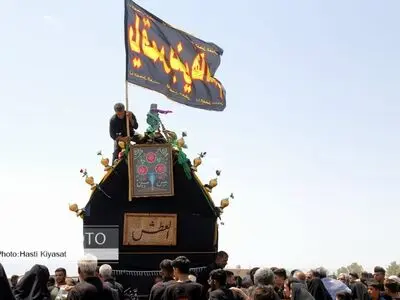 آیین نخل گردانی در روستای ایزی 