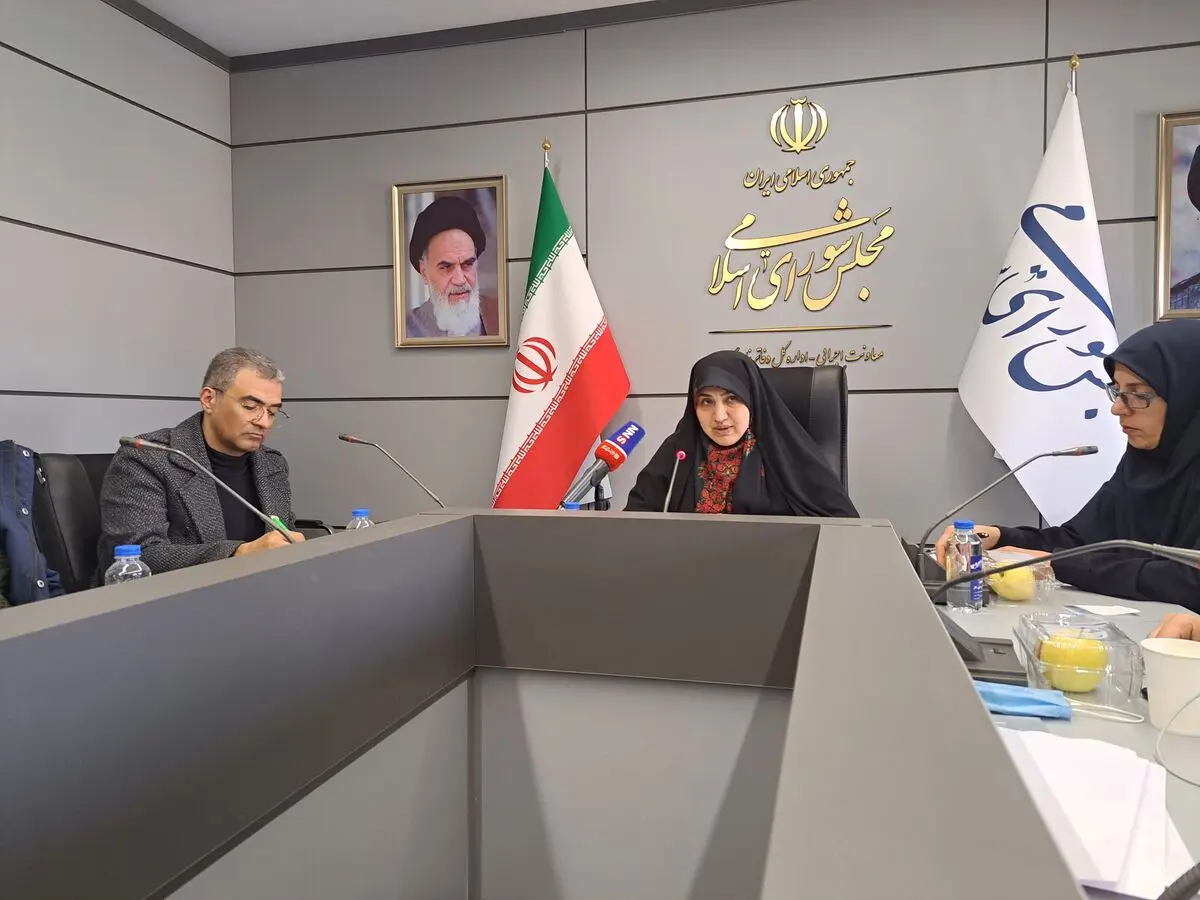 رفیعی: کسی نمی‌تواند منکر کوتاهی‌ها در نگهداری پیروز باشد/ با مرگ پیروز نسل یوز پلنگ منقرض نشده است/ غیبت مسئولان سازمان محیط زیست در جلسه بررسی روند نگهداری و درمان پیروز 