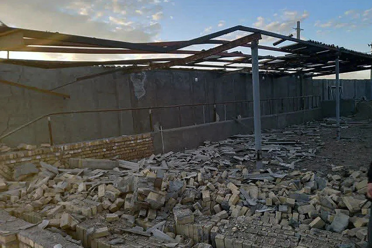 اصابت  پرتابه دشمن به دامداری در بویین‌زهرا