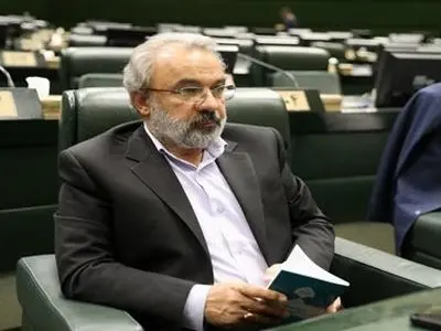 وابستگی حزبی و جناحی شرط انتصاب شده است/ حاشیه‌سازی و گفتار درمانی اثر ماندگار ندارد