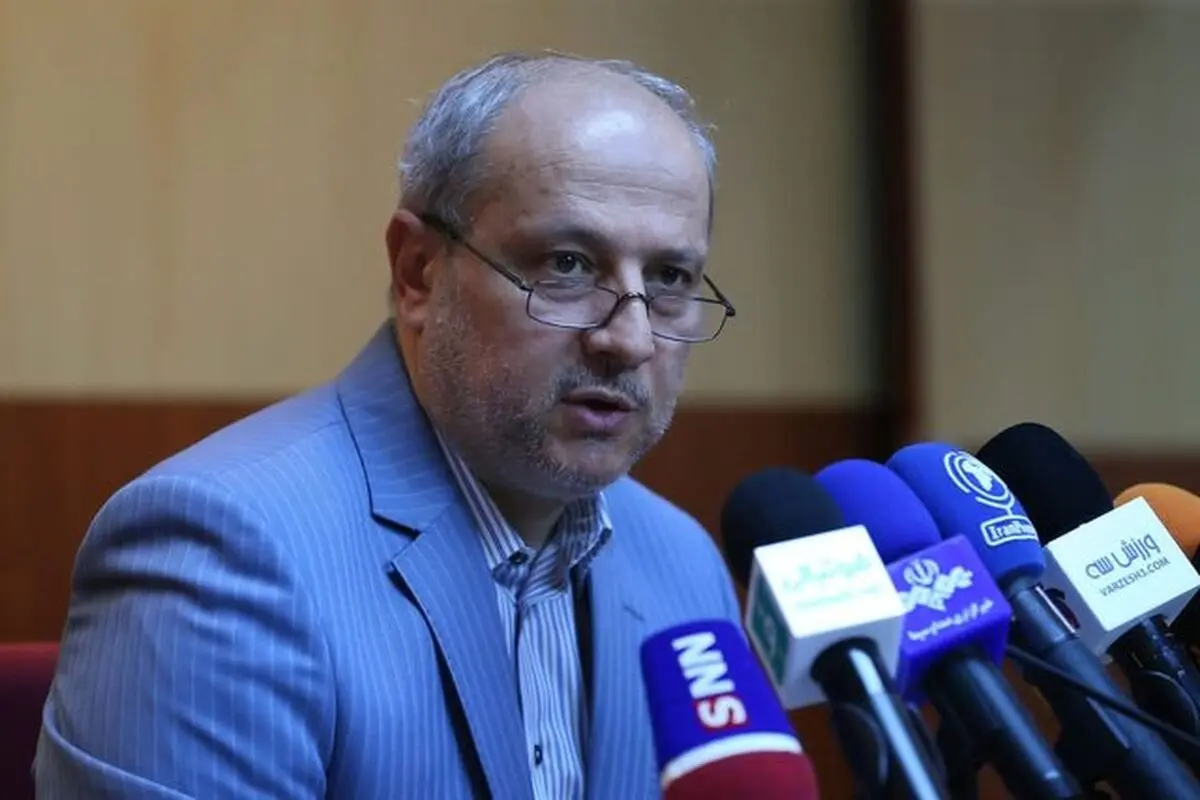 مناف هاشمی: رئیس فدراسیون شمشیربازی قول 3 مدال در مسابقات اسیایی را داده است (ویدیو)