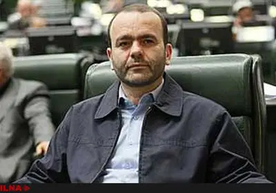 بی‌اعتمادی به بخش خصوصی، خانواده‌ها را مجاب کرده تمام تلاششان را برای استخدام در دولت بگذارند/ ۶۰ میلیون نفر از درآمدهای دولت منفعتی نمی‌برند