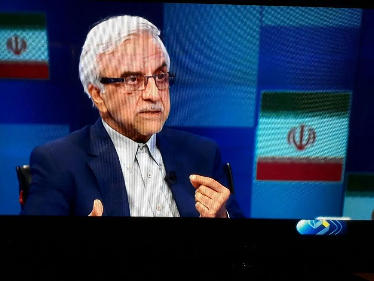 انقلابی بودن به یقه بستن نیست/ گفتن اینکه محرومان کشور ۲۵ میلیون نفر هستند، سیاه‌‌نمایی است
