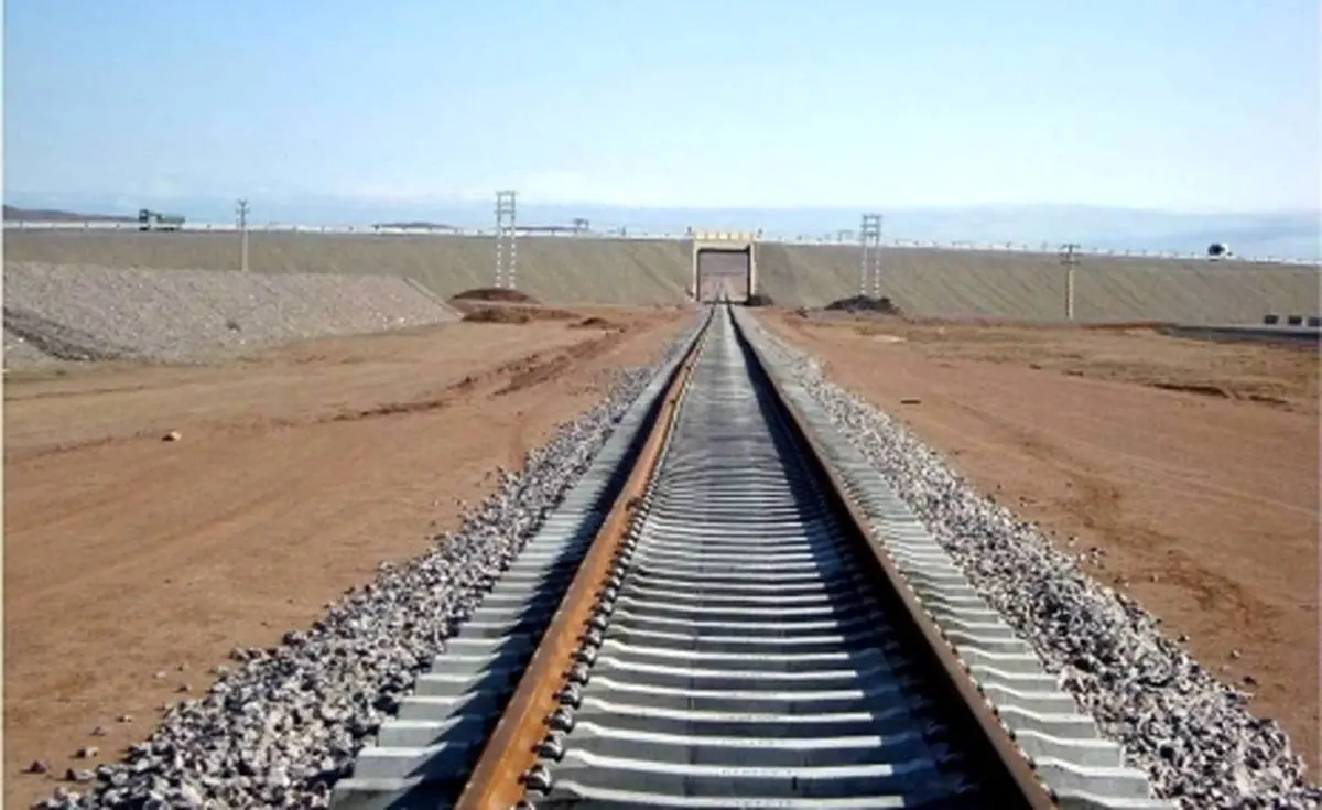 زیرسازی ۱۵۰ کیلومتر از پروژه قطار سریع‌السیر اصفهان- تهران