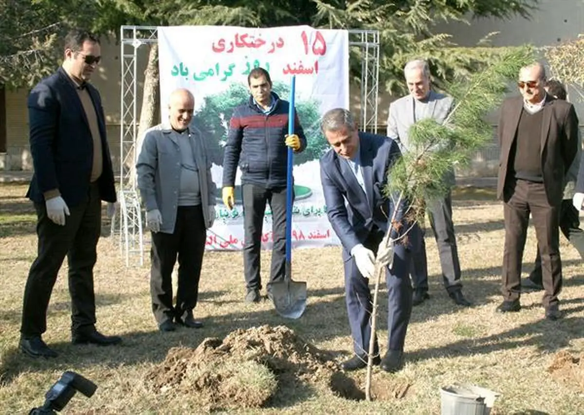 برگزاری مراسم روز درختکاری در آکادمی ملی المپیک