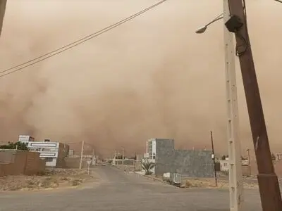 تعطیلی زودهنگام ادارات و بانک‌های ۵ شهرستان منطقه سیستان به دلیل طوفان و ریزگردها