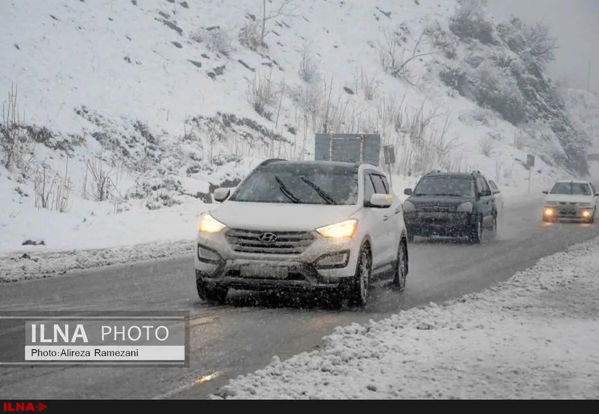 لغزندگی جاده‌های گلستان به سبب بارش برف و باران