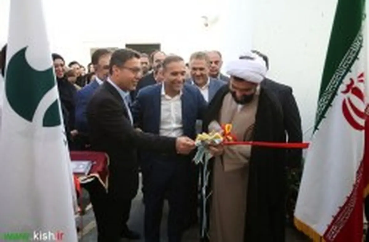 افتتاح کارگاههای آموزشی هنرستان هدف با حضور مدیرعامل سازمان منطقه آزاد کیش