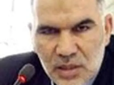 جامعه ای که در آن فساد و اختلاس شود، راه به بهره وری نمی برد