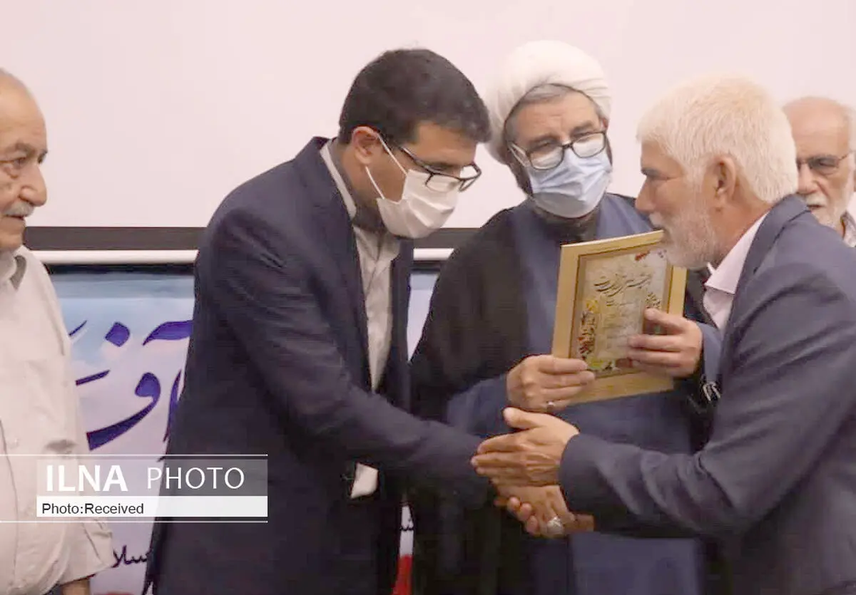 ۴۳ آزاده سرافراز در آبیک تجلیل شدند