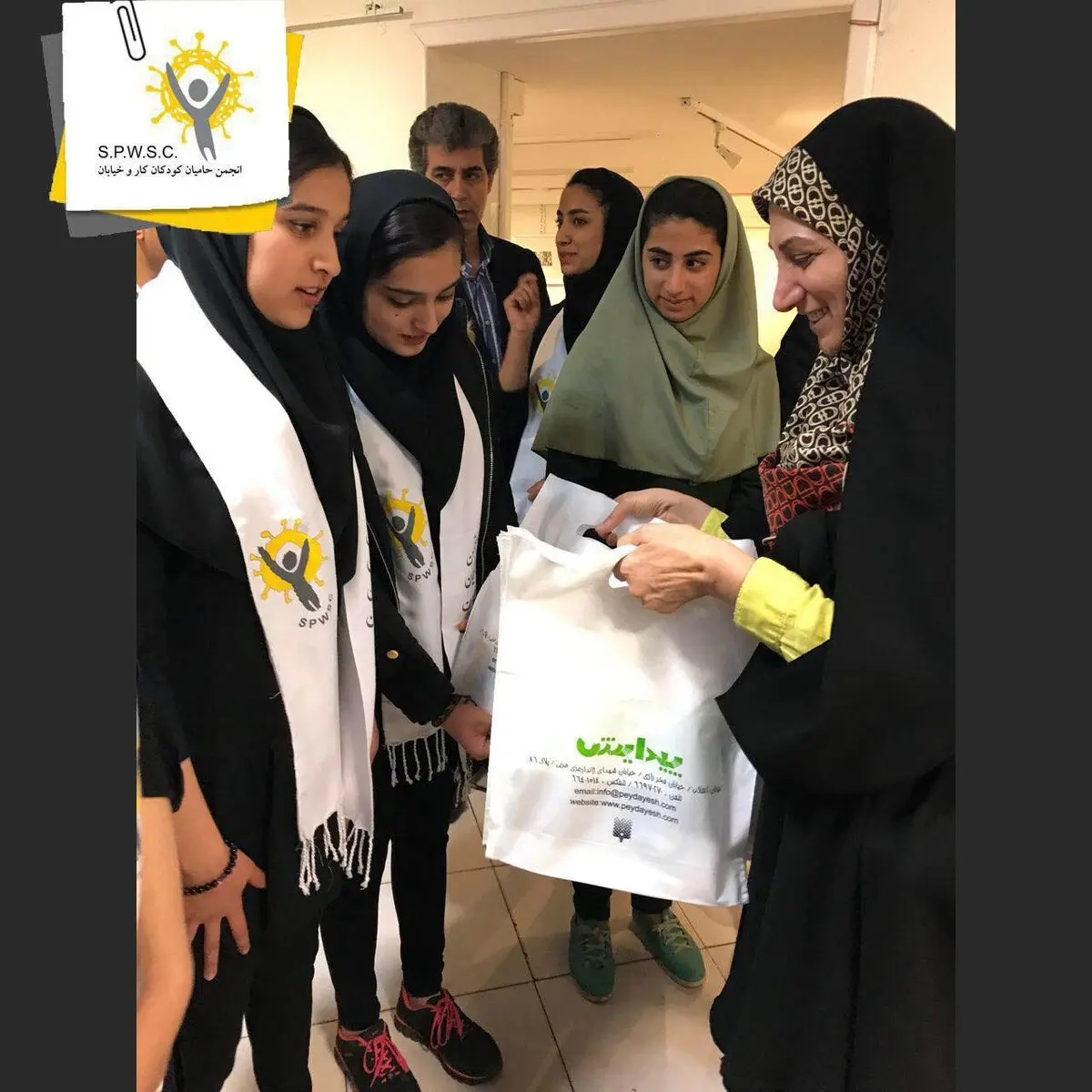 نمایشگاهی از کودکان کار و خیابان